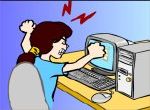 cô gái angry đập computer