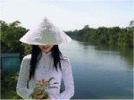 trẻ thơ câu cá bên sông, lớn đi hải quân